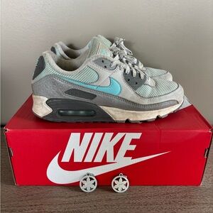 Nike Men’s Sneakers Snowflake